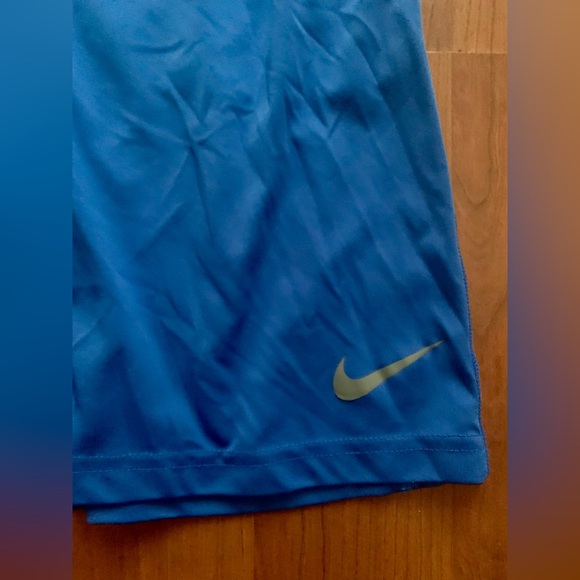NIKE Men’s DriFit Athletic Shorts Royal Blue Size Medium - Picture 3 of 6